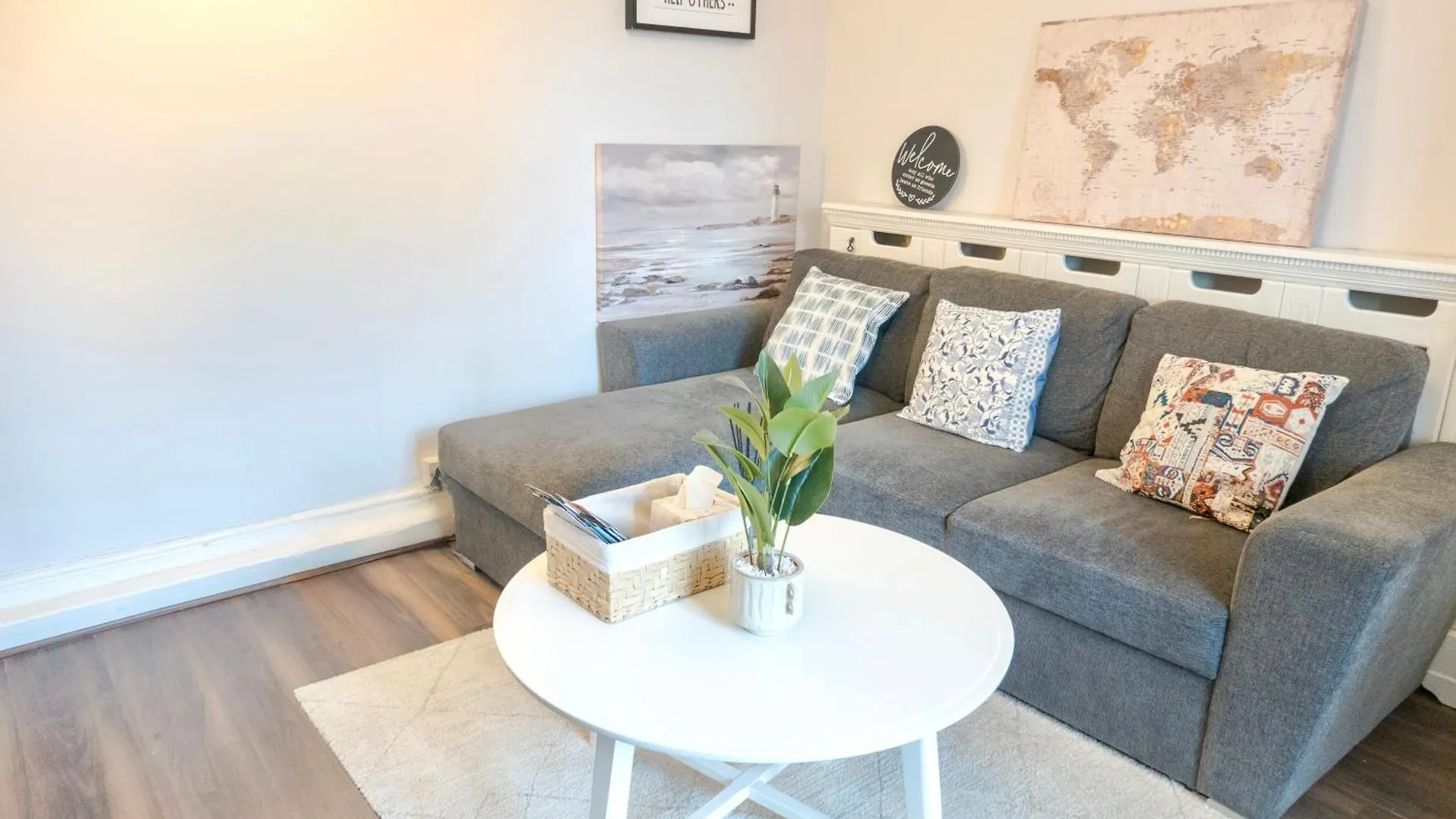 City Centre D1 - 2 Bedroom Spacious Modern Duplex House Dublin Írország