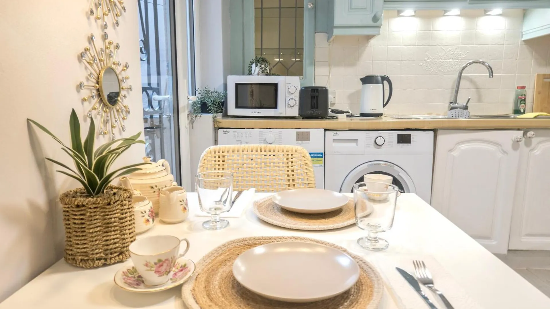 City Centre D1 - 2 Bedroom Spacious Modern Duplex House Dublin