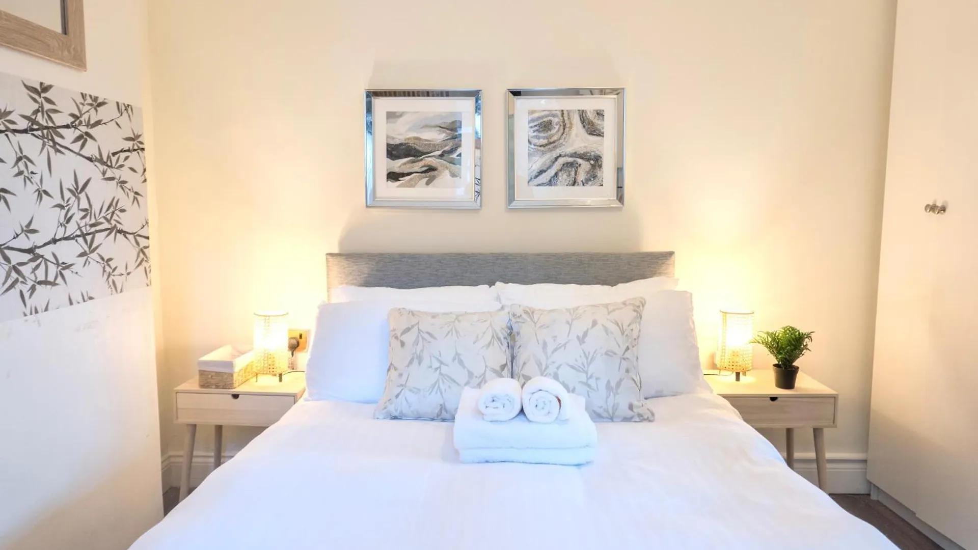 City Centre D1 - 2 Bedroom Spacious Modern Duplex House Dublin Apartman